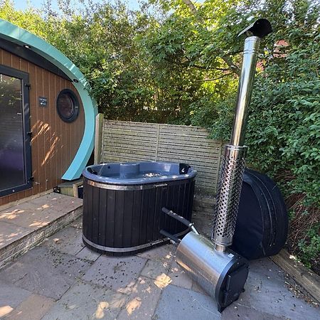 Elletson Park Wood Fired Hot Tubs, Caravans & Pods Pilling エクステリア 写真