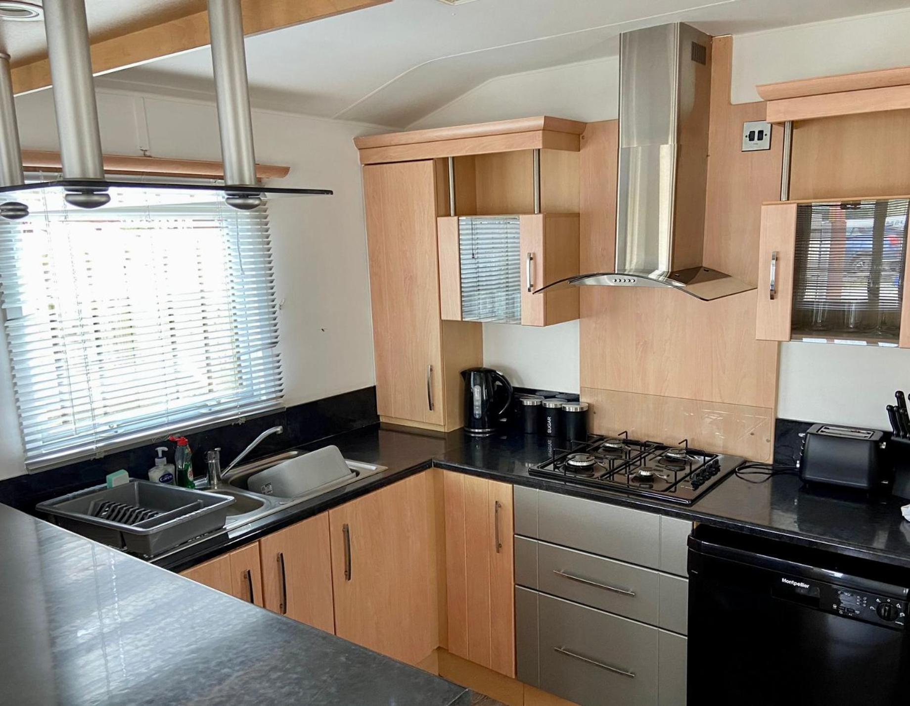 Elletson Park Wood Fired Hot Tubs, Caravans & Pods Pilling エクステリア 写真